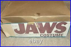 1975 JAWS GREAT WHITE SHARK COLLEGEVILLE HALLOWEEN COSTUME & MASK w BOX LARGE