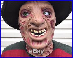 2005 Gemmy Life-Size 6' Foot Tall Motion Activated Freddy Krueger Animatronic