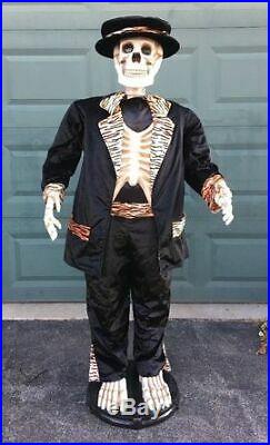 Gemmy Halloween 2004 Life-Size 5ft Animated Singing & Dancing Tuxedo Skeleton