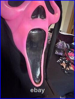 Ghost Face Mask Gen 1 Pink Small Dot