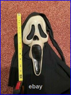 Ghostface Scream Halloween Mask Fun World Fantastic or Fearsome Faces Gen 1 2