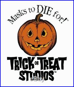 Gremlin Stripe Evil Puppet Prop Trick or Treat Studios Gremlins Green Halloween