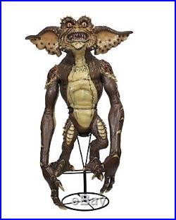 Gremlins 2 Prop Replica Stunt Puppet Brown Gremlin NECA