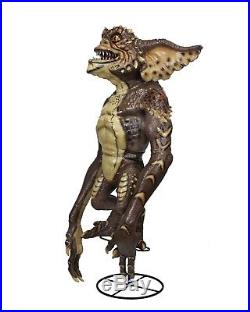 Gremlins 2 Prop Replica Stunt Puppet Brown Gremlin NECA