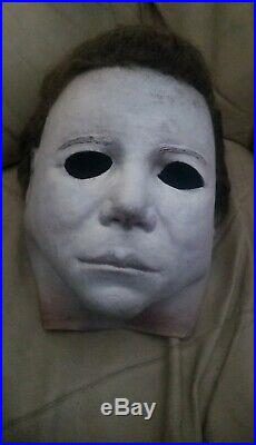 Halloween 1978 Mad Mike Michael Myers mask with mask stand