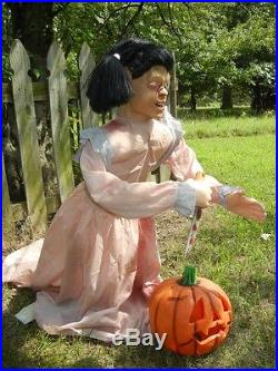 Lifesize Animated Attacking Pumpkin Carving Zombie Girl Halloween Prop Display
