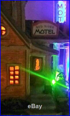 MINT Retired RED RIVER MOTEL #75491, Lemax Spooky Town Collection Halloween