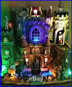 NEW MOST RARE, Black Castle #95826, Lemax Spooky Town Halloween Retired