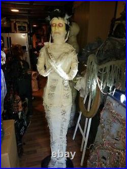 RARE working Gemmy Lifesize lady Mummy Bride AnimatRONIC talking Halloween Prop