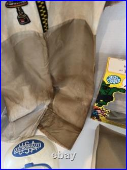Rare Vtg 1966 Ben Cooper LOST IN SPACE Astronaut Mask Costume Superhero with Box