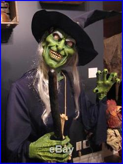 SPIRIT HALLOWEEN Life Size Grinning Gertrude Witch Moving Motion Prop Figure