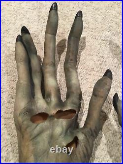 VINTAGE 21 Green/Gray HALLOWEEN MONSTER HANDS NEW VISION BY MARIO CHIODO 2002