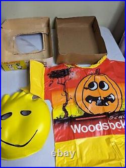 VINTAGE PEANUTS Woodstock COLLECTIBLE HALLOWEEN COSTUME 1975 IN ORIGINAL BOX VINTAGE PEANUTS Woodstock COLLECTIBLE HALLOWEEN COSTUME 1975 IN ORIGINAL BOX