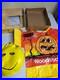 VINTAGE_PEANUTS_Woodstock_COLLECTIBLE_HALLOWEEN_COSTUME_1975_IN_ORIGINAL_BOX_01_yz