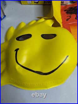VINTAGE PEANUTS Woodstock COLLECTIBLE HALLOWEEN COSTUME 1975 IN ORIGINAL BOX VINTAGE PEANUTS Woodstock COLLECTIBLE HALLOWEEN COSTUME 1975 IN ORIGINAL BOX
