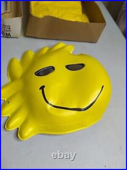 VINTAGE PEANUTS Woodstock COLLECTIBLE HALLOWEEN COSTUME 1975 IN ORIGINAL BOX VINTAGE PEANUTS Woodstock COLLECTIBLE HALLOWEEN COSTUME 1975 IN ORIGINAL BOX