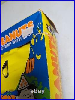 VINTAGE PEANUTS Woodstock COLLECTIBLE HALLOWEEN COSTUME 1975 IN ORIGINAL BOX VINTAGE PEANUTS Woodstock COLLECTIBLE HALLOWEEN COSTUME 1975 IN ORIGINAL BOX