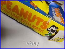 VINTAGE PEANUTS Woodstock COLLECTIBLE HALLOWEEN COSTUME 1975 IN ORIGINAL BOX VINTAGE PEANUTS Woodstock COLLECTIBLE HALLOWEEN COSTUME 1975 IN ORIGINAL BOX