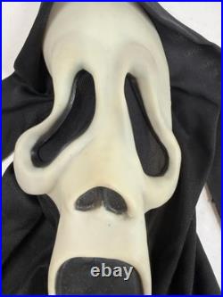VTG Fun World White Scream Mask Hood Gen 2 Halloween Costume Prop