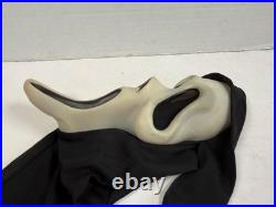 VTG Fun World White Scream Mask Hood Gen 2 Halloween Costume Prop