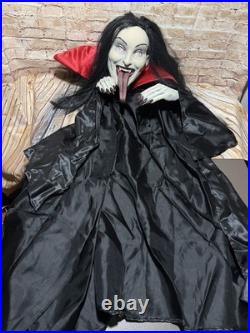 VTG RARE VAMPIRESS HEAD CLINGER Mario Chiodo Studios Halloween Costume with Box