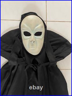 Vintage Easter Unlimited Alien Glow Scream Mask Hood Shroud Costume Cape Robe