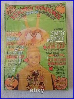 Vintage Kooky Spooks Costume! SPACEY CASEY! Giant Blow-Up Costume Kit! NICE ITEM
