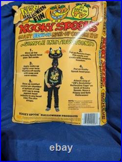 Vintage Kooky Spooks Costume withTV Star ISHY BAT Giant Blow-Up Costume Kit-in box Vintage Kooky Spooks Costume withTV Star ISHY BAT Giant Blow-Up Costume Kit-in box